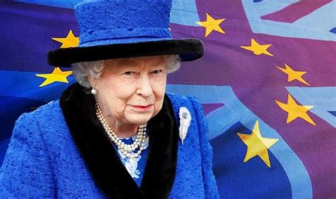 Kraljica Elizabeth Ii Je Pečatom Monarha Pečatirala Zakon O Brexitu