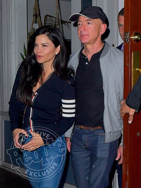 jeff bezos and girlfriend lauren sanchez are taking things slow says source