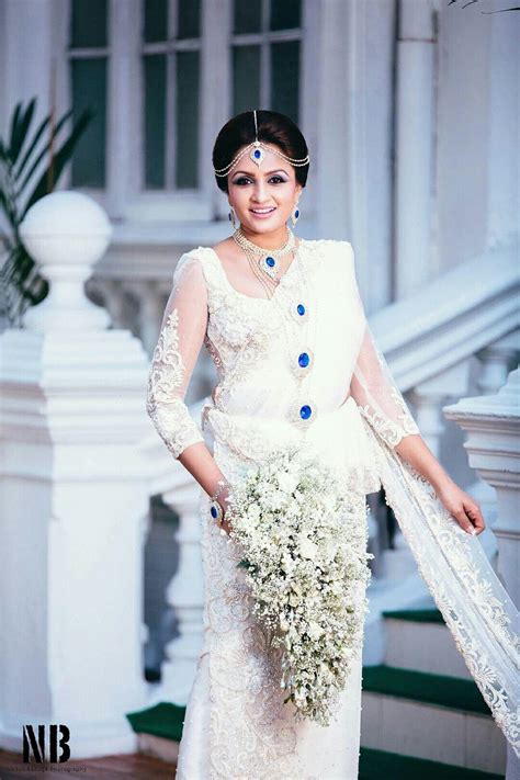 Kandi's wedding is an american reality documentary television series that premiered on june 1, 2014 on the bravo cable network. Dressed by Dhananjaya Bandara | Saree wedding, Indian ...