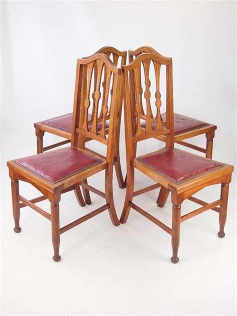 Dining room farmhouse home and garden furniture. Set 4 Antique Arts & Crafts Oak Dining Chairs