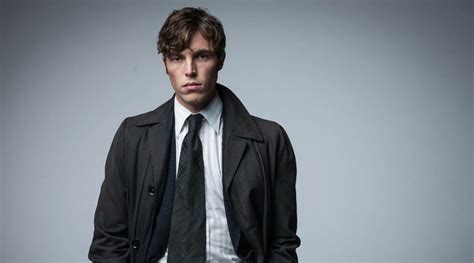 They decided to marry around december 2017 and married. 'James Bond': Tom Hughes, el último candidato para ser 007
