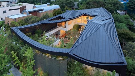 This Epic South Korean Mansion Blends Modern Lines With Traditional