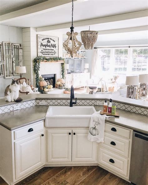 The correct match sink for your kitchen will make your kitchen look beautiful. 26 Farmhouse Kitchen Sink Ideas and Designs for 2020