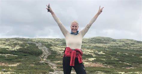 Haakon ist die thronfolgerin, was bedeutet, dass haakon, sollte sie erfolg haben. Krankheit stoppt sie nicht: Mette-Marit schickt ...
