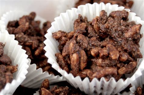 Our healthy vegan chocolate mousse is based on five wholefood ingredients, contains no refined sugar or gluten. Just this side of chaos...: Healthy chocolate crackles ...