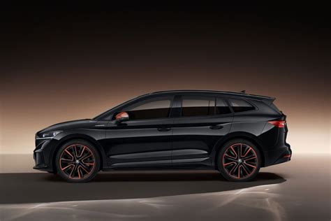 The enyaq iv 80 starts at £38,950, and it gets better stuff: Skoda Enyaq iV: elektrische Tsjech - AutoGids