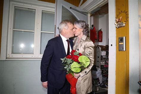 Antti rinne vaimo ikä y. Katso 25 hienoa kuvaa vaali-illasta - suudelmia, riemua ja ...