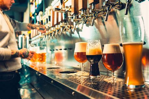 Lbf c'est de la bière artisanale française, un bar à bière en plein cœur de pigalle et un atelier de brassage pour fabriquer votre propre bière à paris ! Best Beer Bar Winners (2019) | USA TODAY 10Best
