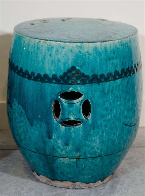Vintage chinese barrel shaped ceramic garden stool side table. Pair of Antique Chinese Ceramic Garden Stools at 1stdibs