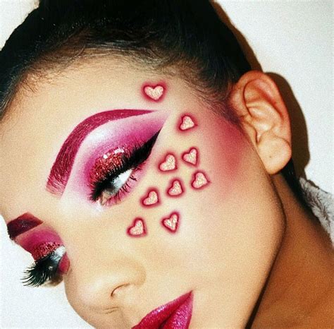 Brilliant 12 Gorgeous Eye Makeup Ideas That Make You Charming On