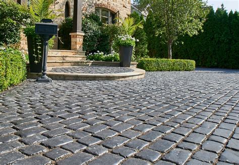 Cobblestone Driveway With Heritage Pavers Unilock Stone Driveway Cobblestone Driveway