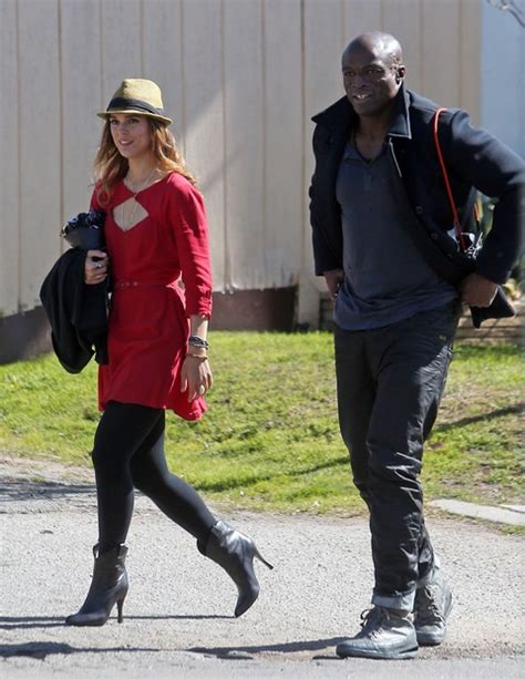 Erin cahill ретвитнул(а) katie heil. Meet Seal's New Girlfriend, Red Widow's Erin Cahill - And ...