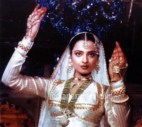 Style Tips To Remain Eternally Beautiful Like Rekha All About Women