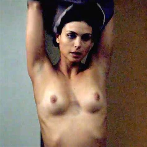 Morena Baccarin Nude Tits Making Out In Homeland Series Scandal