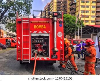 Malaysiakuala Lumpur September Firefighters Stock Photo Shutterstock