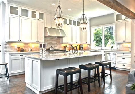 From kitchen islands to open shelving, these 2020 remodeling trends can help guide you through your new kitchen transformation with kitchen & bath center. 2016 Kitchen Trends - Remodeling Ideas To Get Inspired