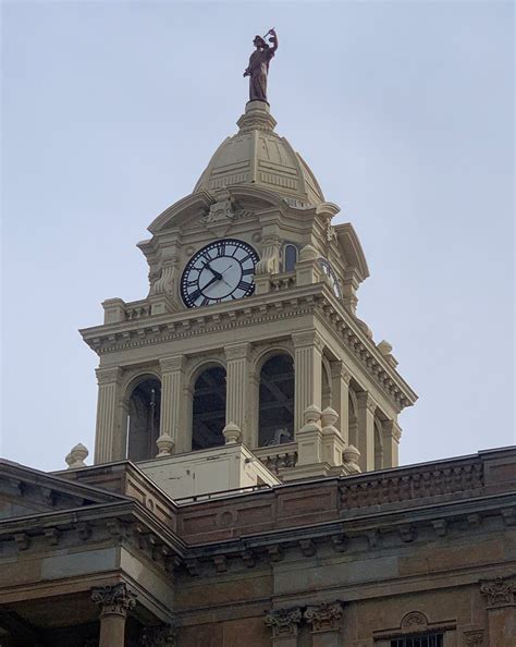 Lady Justice, Marion County Courthouse · Ohio Outdoor Sculpture
