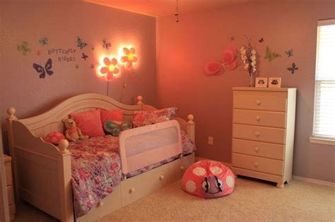 You'll find tons of storage space for all the toys, and a dedicated area for tea parties and. 34 Cute Butterfly Theme Bedroom Decor Ideas | Girl bedroom ...
