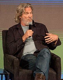 Jeff bridges is an american actor, singer, and producer. Jeff Bridges - Wikipedia