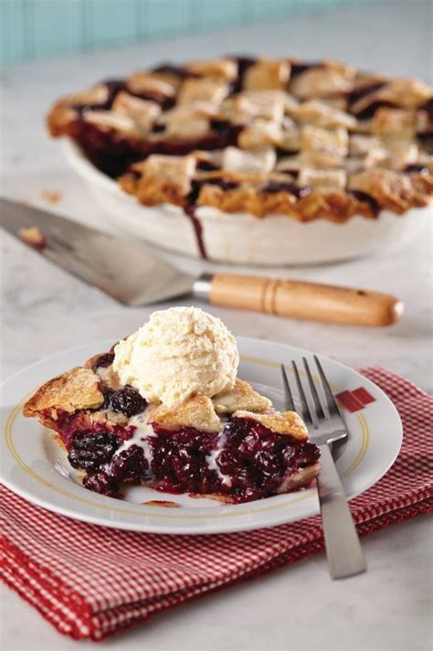 blackberry pie cake boss bakeware cake boss recipes delicious pies blackberry pie