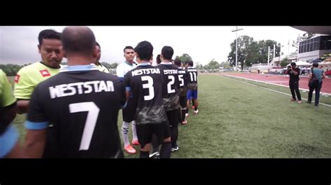 The badge and the design of the star are similar to that of the grand commander but smaller. Piala Tan Sri Dr Syed Azman 2016 - YouTube