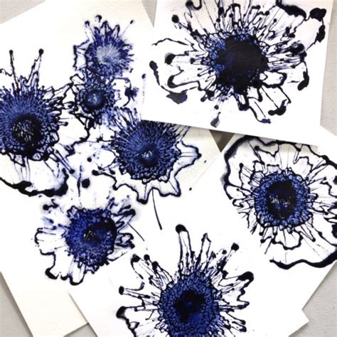 Discover inspiration and acrylic painting techniques that will help you create beautiful acrylic paintings, whether you're just getting started or you'd like to add to your painting skills. Modern Floral Art, Navy Blue Wall Decor, Indigo Painting ...