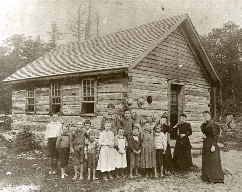 Löydä myös kauppojen mahtavia tarjouksia uusista. Vintage Teacher One Room School Log Cabin Bare Foot Students MIchigan 1880 | Old photos, Vintage ...