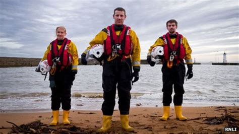 Lifeboat Volunteer From Anstruther In Fife Awarded Medal Bbc News