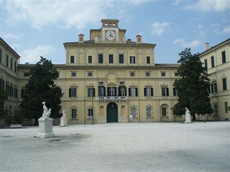 Jun 10, 2021 · il progetto espositivo, prodotto e curato da suazes e palazzo ducale, viene ospitato all'interno della grande sala del munizioniere e fino all'11 luglio 2021 sarà visitabile liberamente da tutti. 1561-metà del XVIII secolo Stile-barocco, neoclassico ...