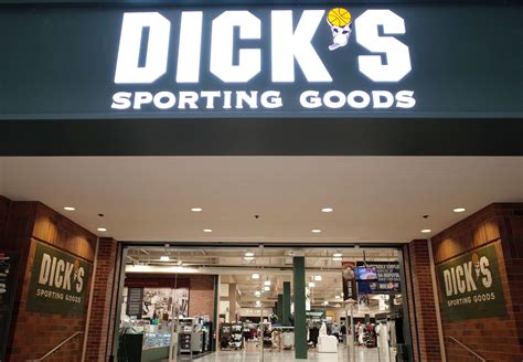 Dicks Sporting Goods Will Stop Selling Guns At More Stores