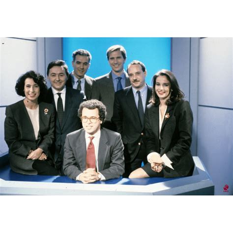 L'esordio di cesara buonamici al tg5 risale al 1992 con la direzione di enrico mentana. Emilio Carelli e Cesara Buonamici: la coppia più amata Tg5 ...
