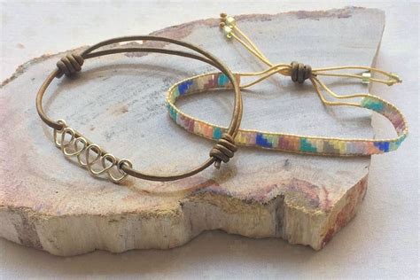 Sliding knots are a great way of making an adjustable and tidy fastening to a variety of jewellery designs. How to Make a Sliding Knot Bracelet | Macrame bracelet ...