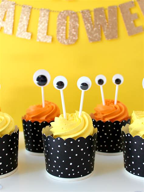 Diy One And Two Eyed Monster Cupcake Toppers Halloween Cupcake Toppers