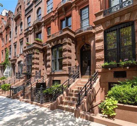 Download Stunning facade of a beautiful Brownstone building. Wallpaper