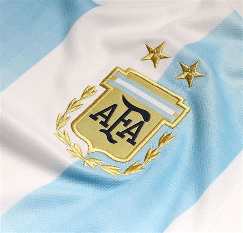equipaciones y productos oficiales de la selección argentina foto marcela sansalvador para