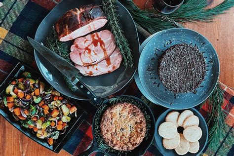 Untraditional christmas.eve meals / 10 greatest untraditional new year's eve movies. Have a Holly, Jolly, & Catered Christmas From These ...