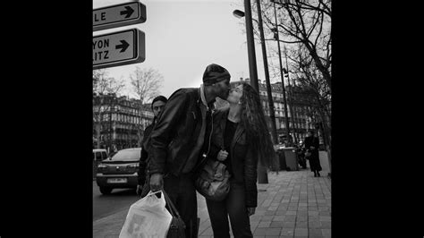 Mit der richtigen person, dem pendant geht das tatsächlich aber die meisten haben keine lust so lange zu warten oder geraten an die falschen oder verändern sich beide in verschiedene richtungen…gibt jede menge gründe warum man scheitern kann und eine garantie. Wie verlieben sich die Männer? - YouTube