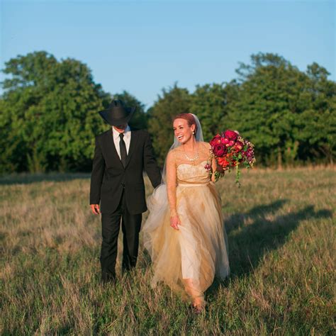 From a 19th century barn to our trillium community gallery, fanshawe pioneer village has the perfect location for the wedding of your dreams. Ree And Ladd Drummond Wedding Pictures - The Best Wedding ...