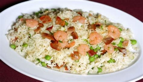 Nasi goreng merupakan salah satu masakan yang banyak digemari oleh masyarakat indonesia. 3 Resep Nasi Goreng Sederhana Tapi Enak & Sehat