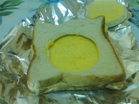 Telur mata kerbau saya nak kongsikan telur mata yang cair di tengah. JaLiNaN KaSiH: Sahur Roti Telur mata KerBau..