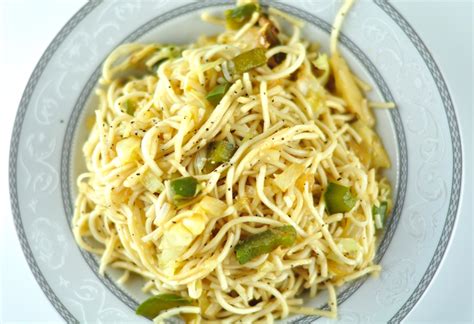Drain the water and place the noodles under running water. How to Make Veg Hakka Noodles - Anto's Kitchen