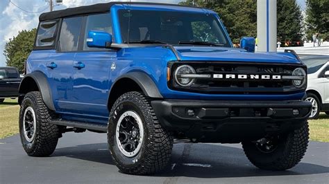Ford Bronco Outer Banks Blue