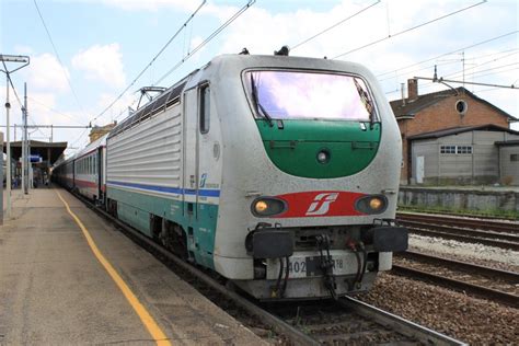 E402b118 Der Trenitalia Mit Treno Frecciabianca 9814 Lecce 0613