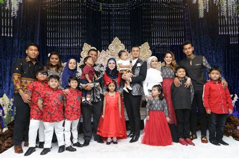 Prior her journey in image consulting, she had gained rich working experience in the hospitality industry at pwtc. #Showbiz: 'My dad's last wish is finally fulfilled ...