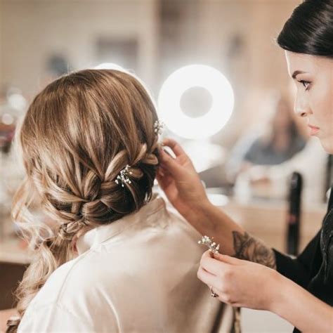 How To Choose The Wedding Hairstyle