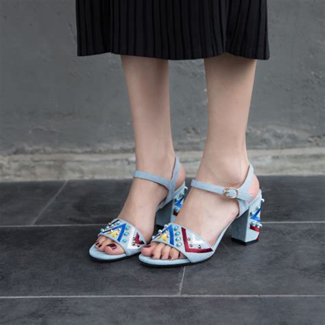 Kate middleton is an actress. Kate Middleton 5 Inch High Heels Are So Unexpected | Chiko ...