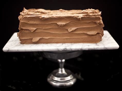 24 servings at 124 calories each serving. 7 Layer Cake for Passover (Matzo Sponge Cake with ...