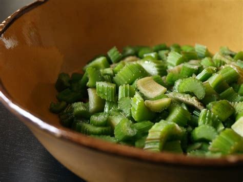 Salade de céleri branche à la japonaise