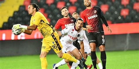 Hafta maçında sahasında gaziantep fk ile karşılaşacak. Gaziantep FK 1-1 Trabzonspor | MAÇ SONUCU - Son dakika Süper Lig haberleri - Fotomaç