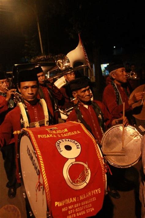 Alat musik ini digunakan untuk alat musik tradisional daerah papua barat, alat musik tradisional papua beserta keterangannya. Tanjidor Adalah Alat Musik Yang Berasal Dari Daerah - Berbagai Alat